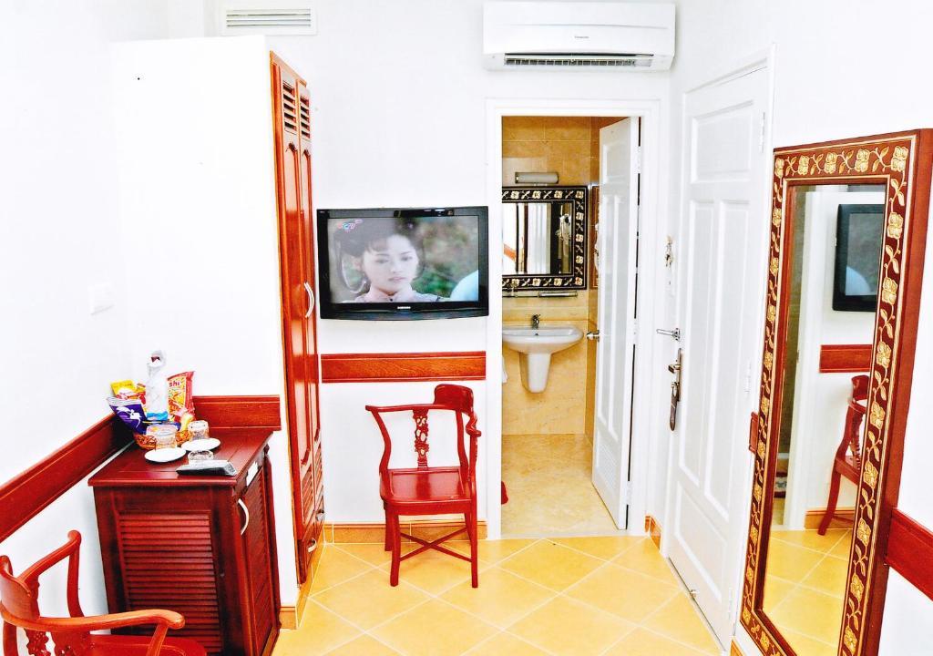 Hoang Thanh Thuy Airport Hotel 1 - Gan Am Thuc Dem Cho Hoang Hoa Tham مدينة هوشي منه الغرفة الصورة