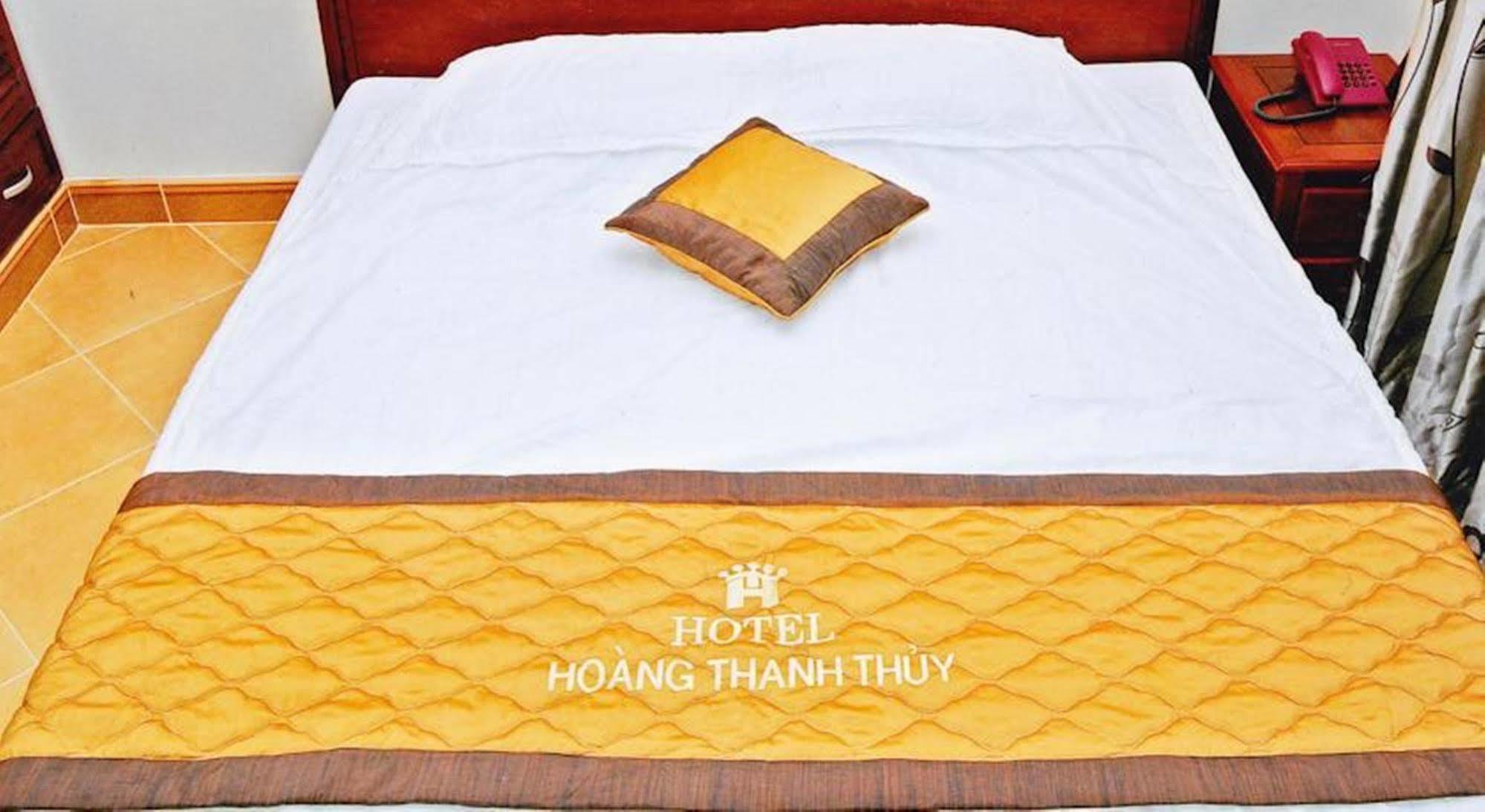 Hoang Thanh Thuy Airport Hotel 1 - Gan Am Thuc Dem Cho Hoang Hoa Tham مدينة هوشي منه المظهر الخارجي الصورة