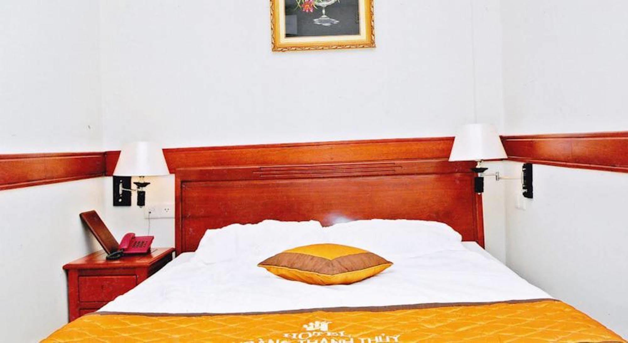 Hoang Thanh Thuy Airport Hotel 1 - Gan Am Thuc Dem Cho Hoang Hoa Tham مدينة هوشي منه المظهر الخارجي الصورة